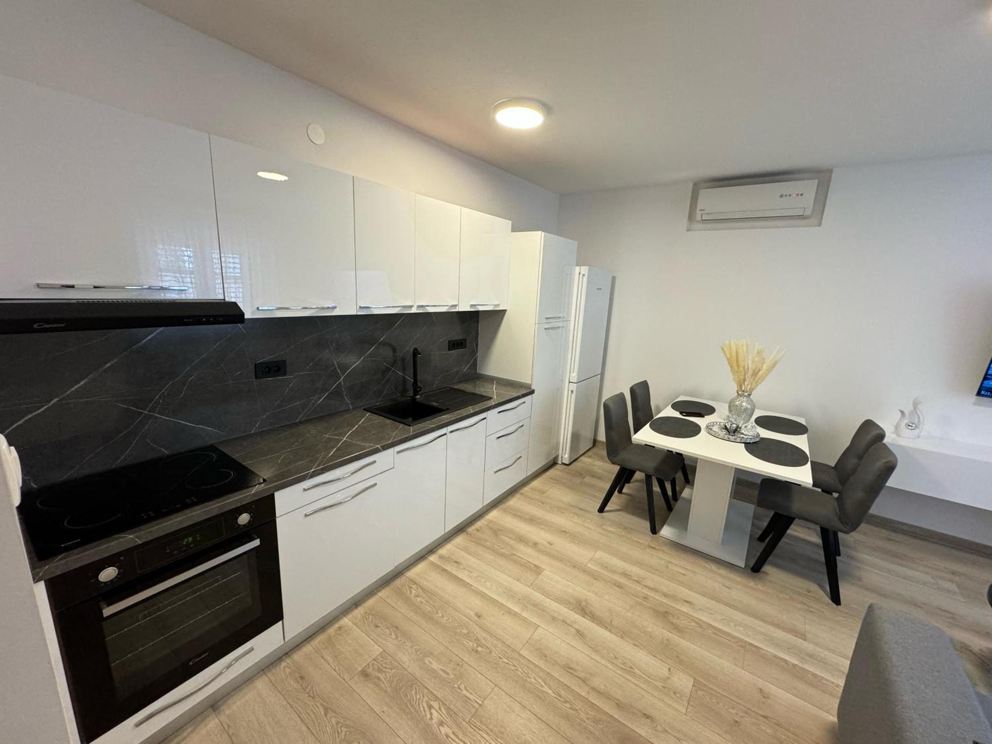 Apartman Iko ماكارسكا المظهر الخارجي الصورة
